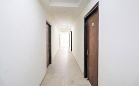 Collection O Mahavir Enclave Near Dashrath Puri Metro Station